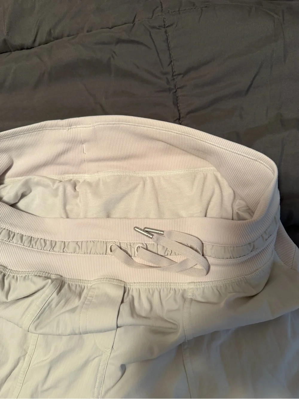 Lululemon Dance Studio Mid-Rise Lined Cropped Pants in White Opal Size 8